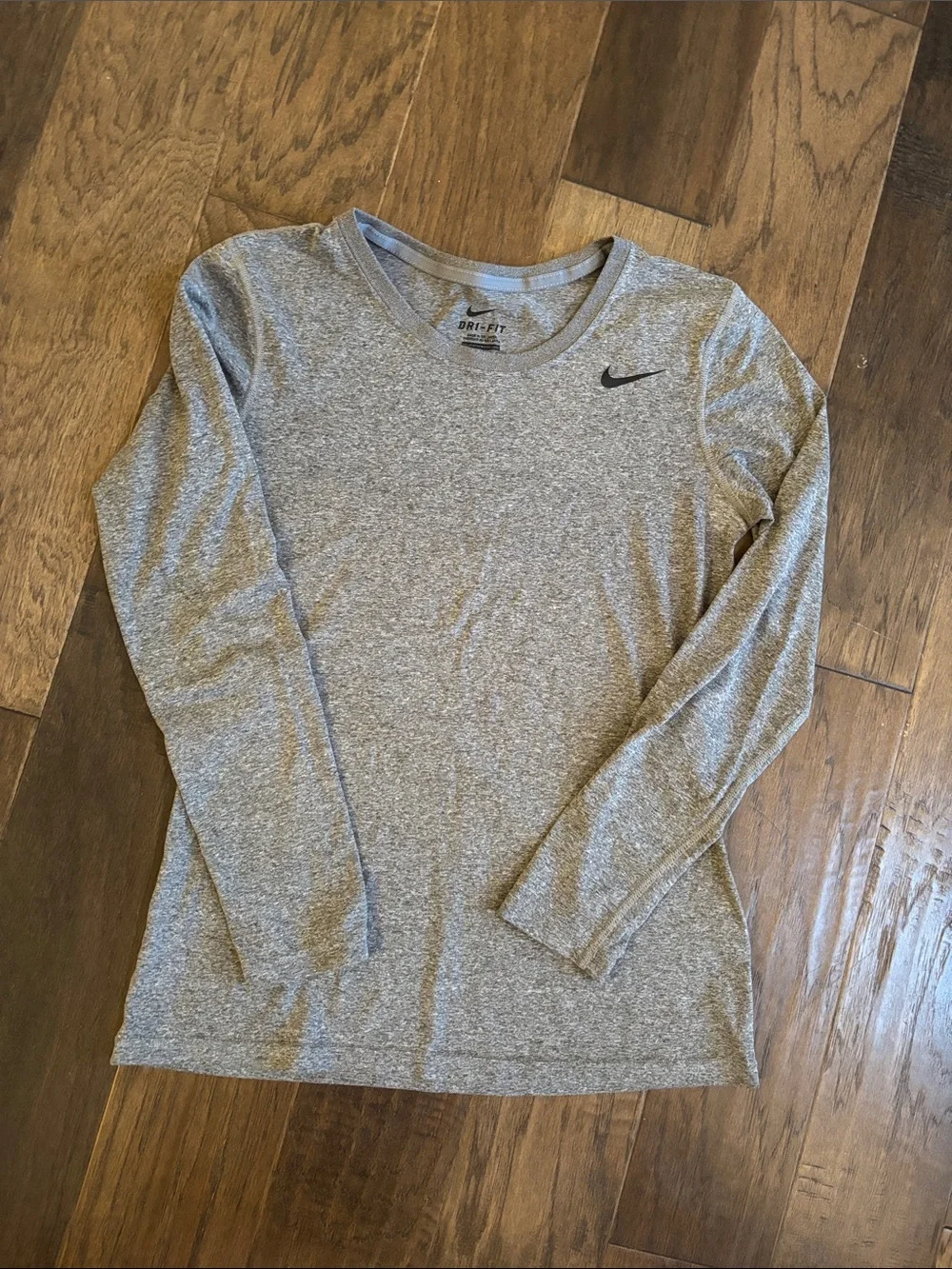 Nike Dri-Fit Women’s Running Athletic Tops Bundle Size Small